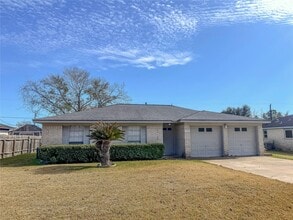 Building Photo - 1727 Junker St