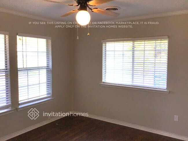 Foto del edificio - 3401 Dorothy Ln