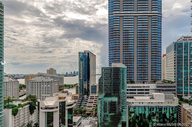 Building Photo - 1050 Brickell Ave