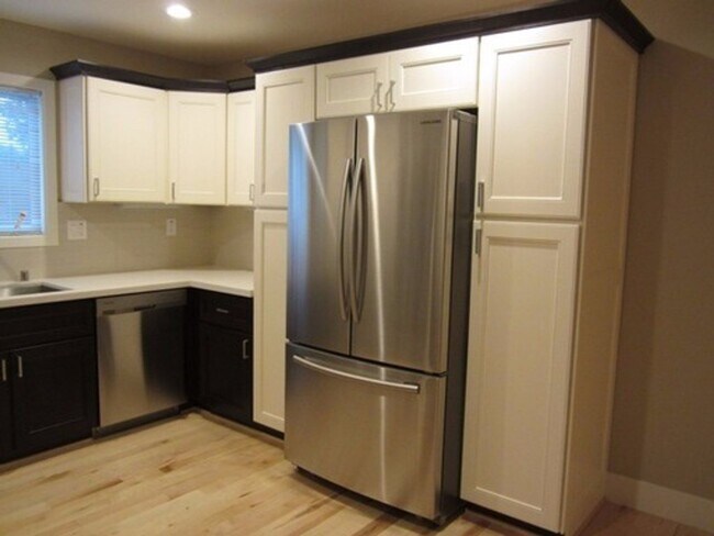 Building Photo - 4-Bedroom Home in Concord’s Desirable State Streets Neighborhood