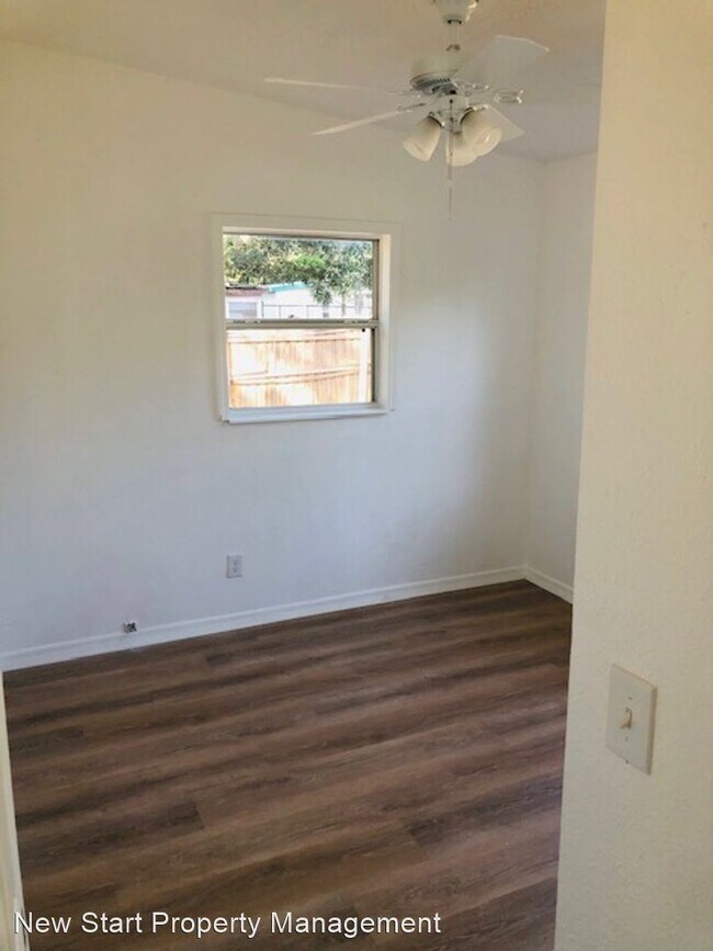 Foto del edificio - 3 br, 1 bath House - 810 27th ST CT E