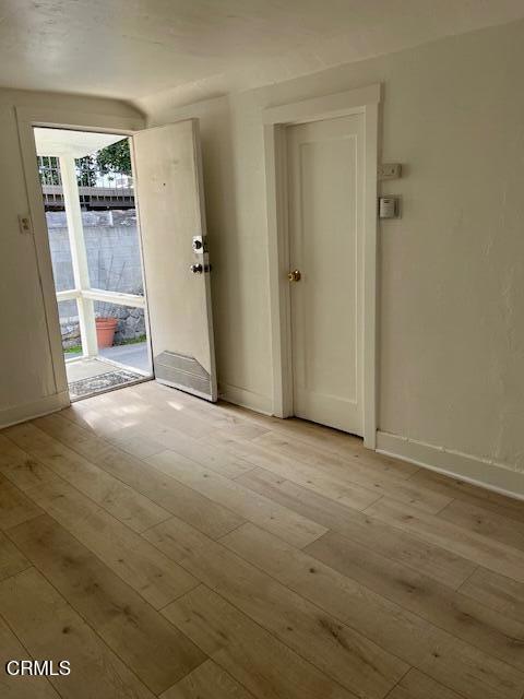 Foto del edificio - 10510 Mather Ave