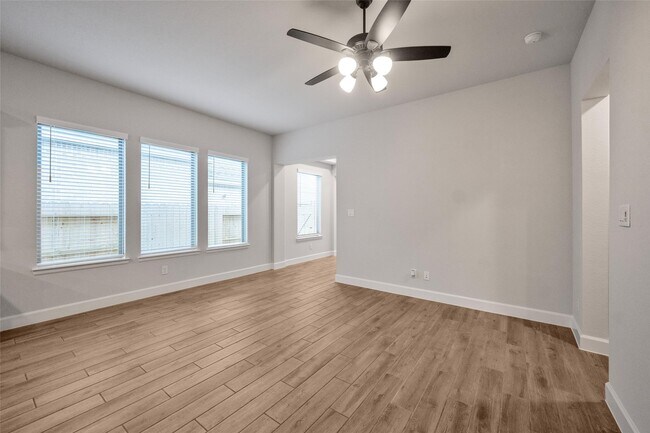 Foto del edificio - 27143 Butterfly Mint Ln