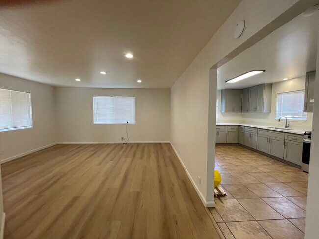 Foto del edificio - 413 Laurel Ave