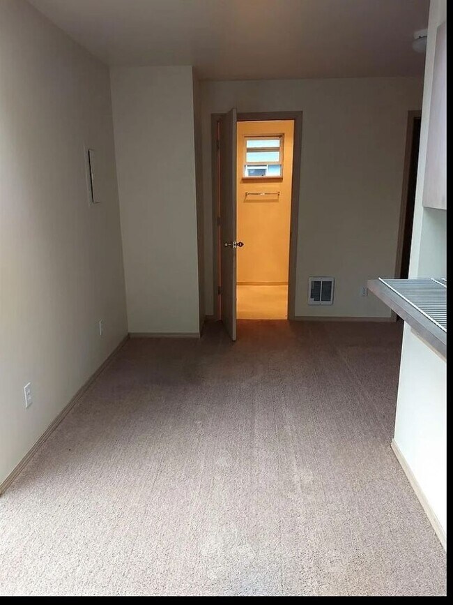 Foto del edificio - 1571 H St