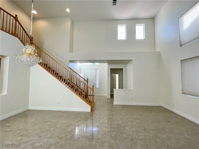 Foto del edificio - 1590 Sabatini Dr
