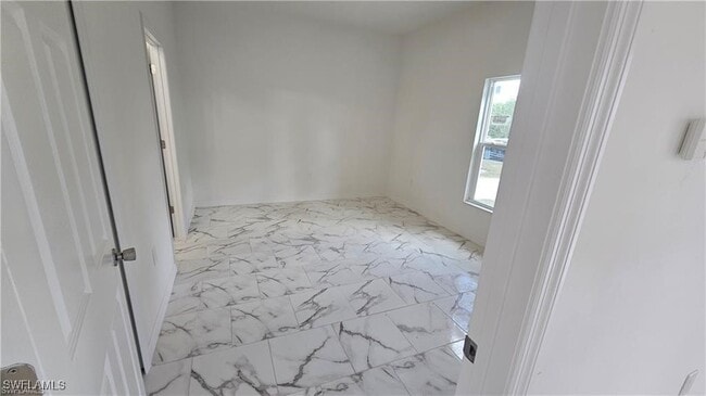 Building Photo - 612 Kleinart Dr