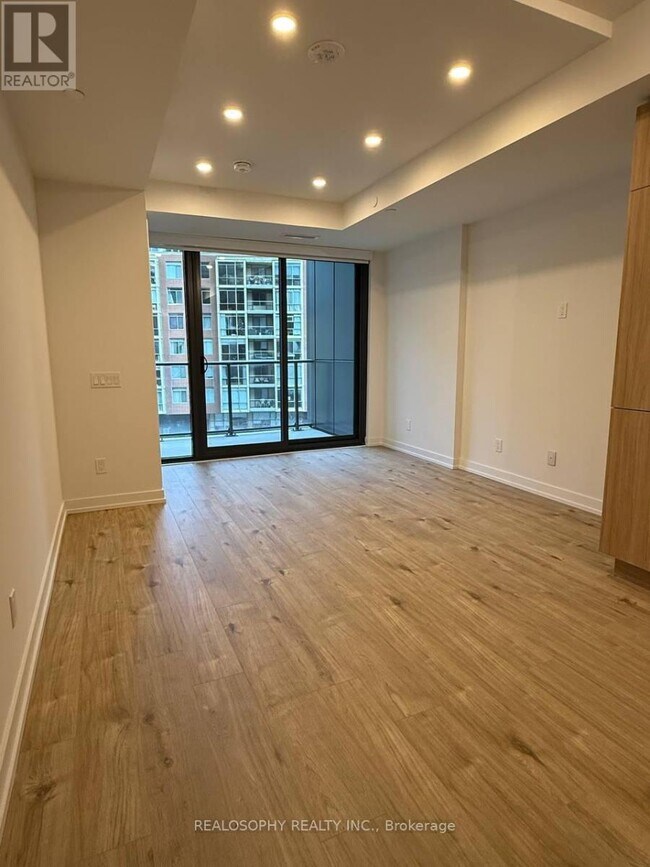 Building Photo - 35 Parliament St