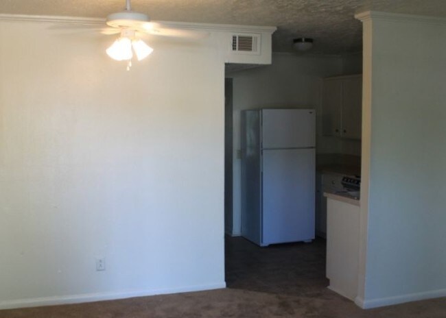 Interior - 4405 Aspen St