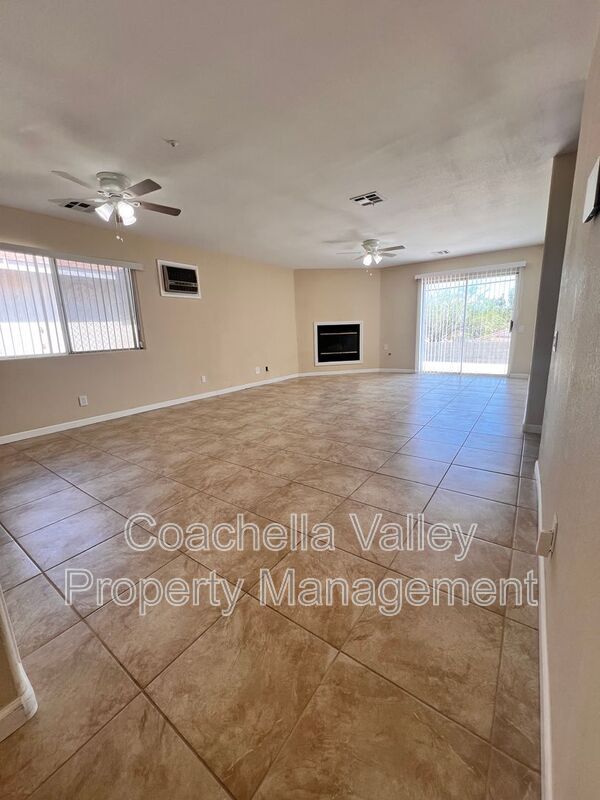 Foto del edificio - 66437 3rd St