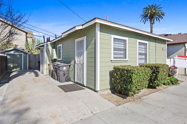 Photo - Charming Triplex Unit in Historic Rose Park Townhome