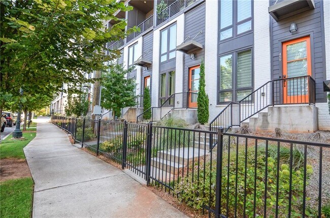Foto del edificio - 459 Parkway Dr NE