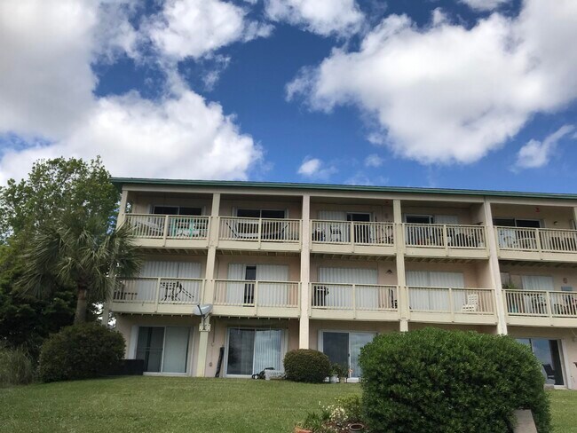Foto del edificio - 1695 US-98