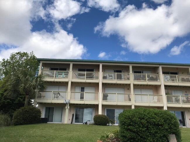 Building Photo - 1695 US-98