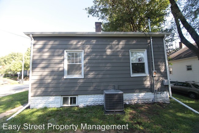 Foto del edificio - 2 br, 1 bath House - 3400 14th Ave.