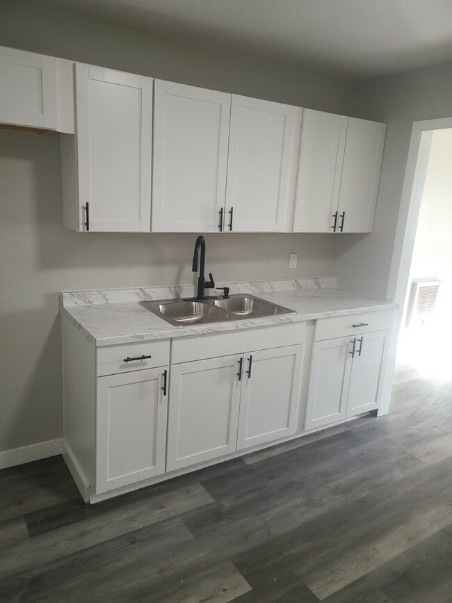 Foto del edificio - 712 28th Ave N