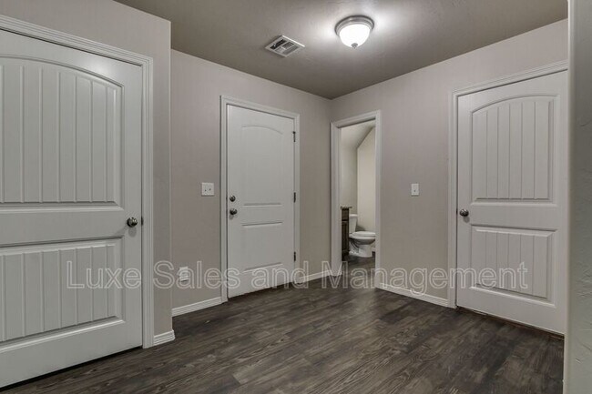 Building Photo - 2149 Buena Vida Ln