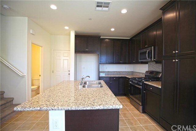 Building Photo - 720 Banyan Way