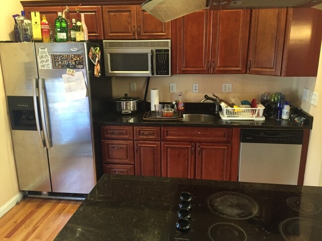 Photo - 25 Grant St Apartments