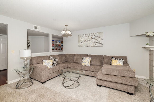 Building Photo - 43 Crystal Gate Ct