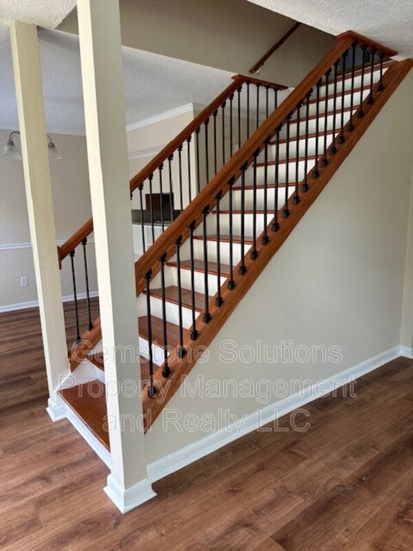 Foto del edificio - 404 Granville Rd