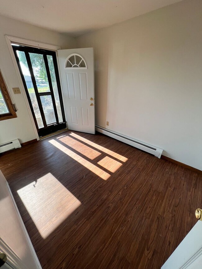 Foto del edificio - 123 E Ninth St