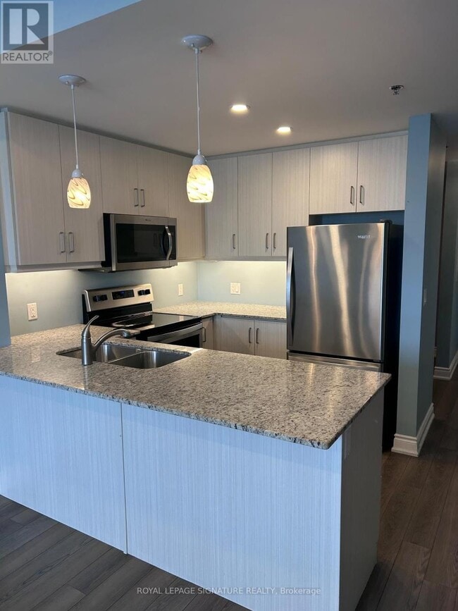 Building Photo - 21-321 Brookhouse Dr