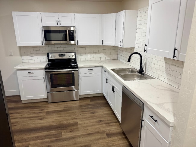 Photo - 1134 E Brown St House