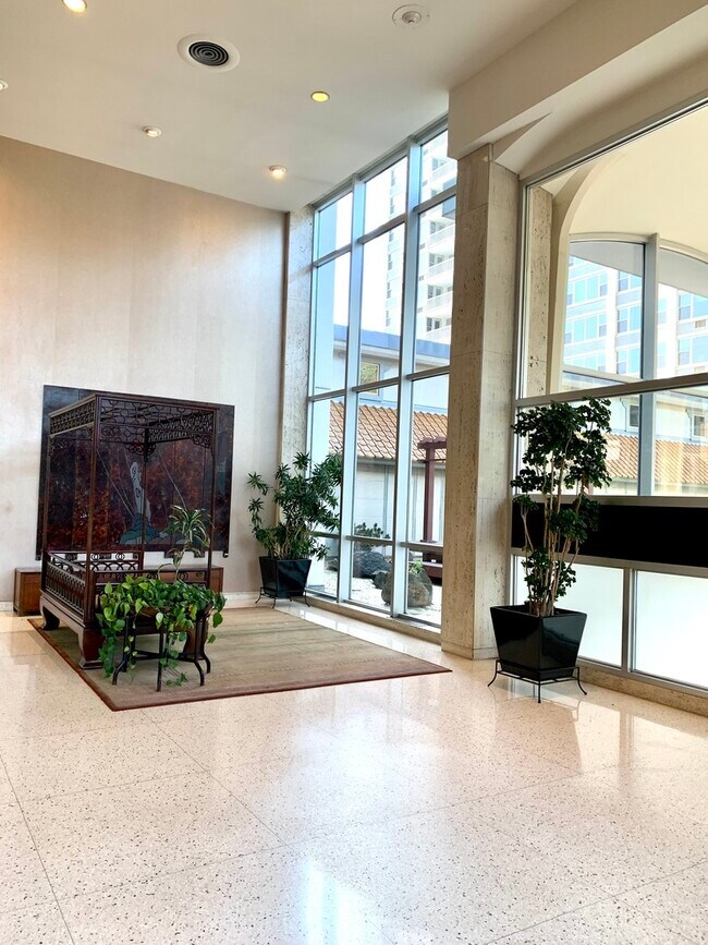 Building Photo - 4250 N Marine Dr