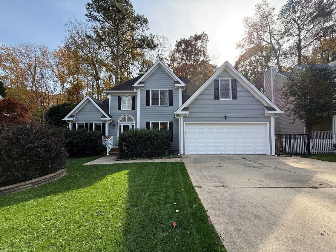 Foto principal - Luxurious 4BD, 3.5BA North Raleigh Home with a Heated Four Seasons Room, Large Bonus Space, and F...