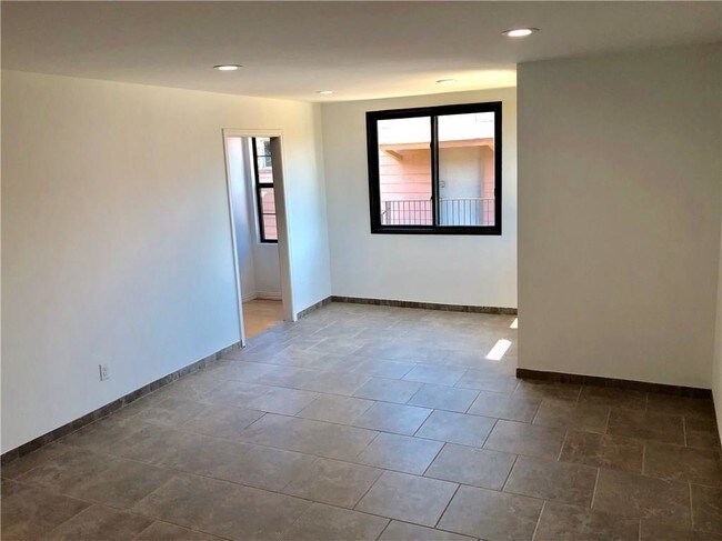 Foto del edificio - 4323 Brown St