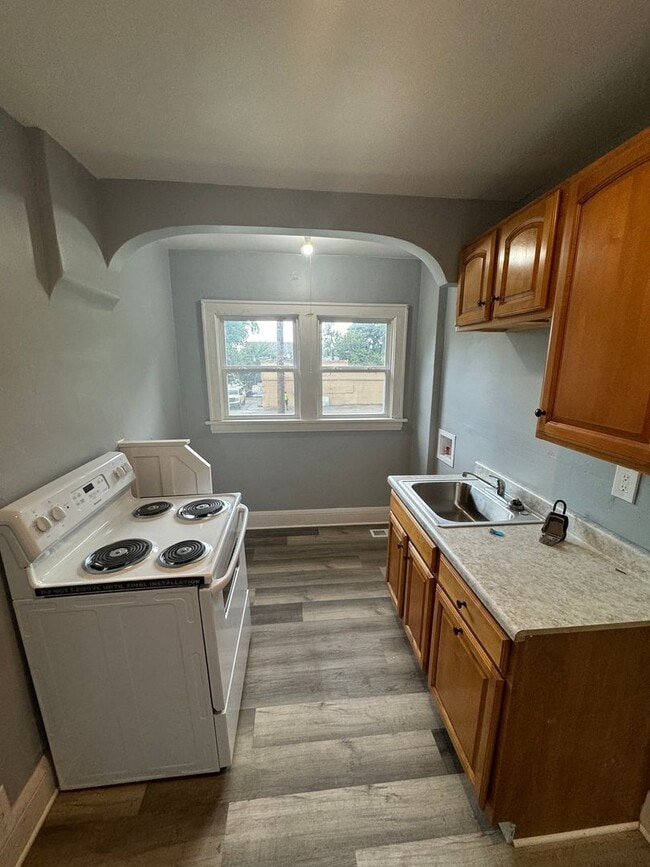 Building Photo - 235 S Arlington St