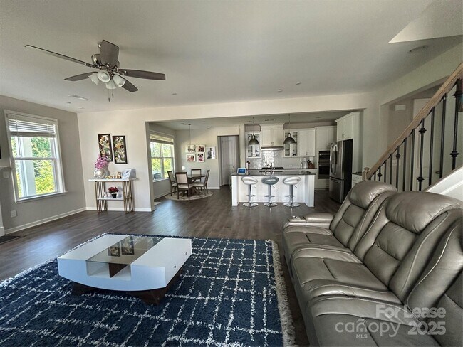 Foto del edificio - 9652 McGruden Dr NW