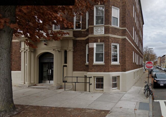Foto del edificio - 1186 Commonwealth Ave