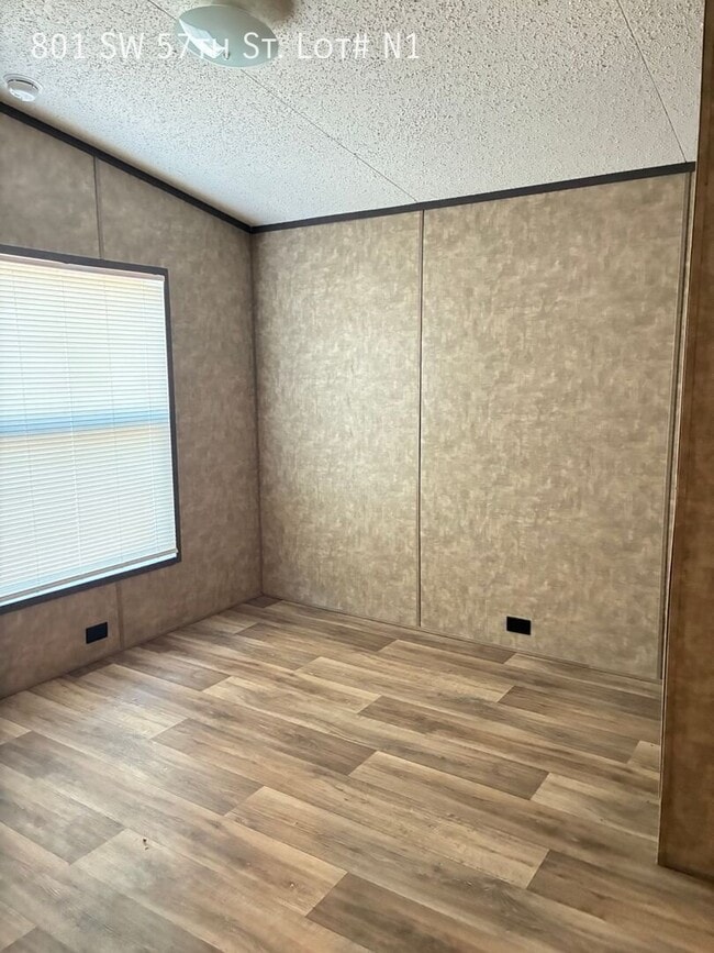 Building Photo - 801 SW 57th St