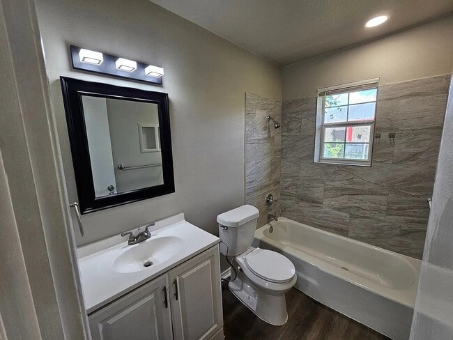 Building Photo - 2527 Normont Cir