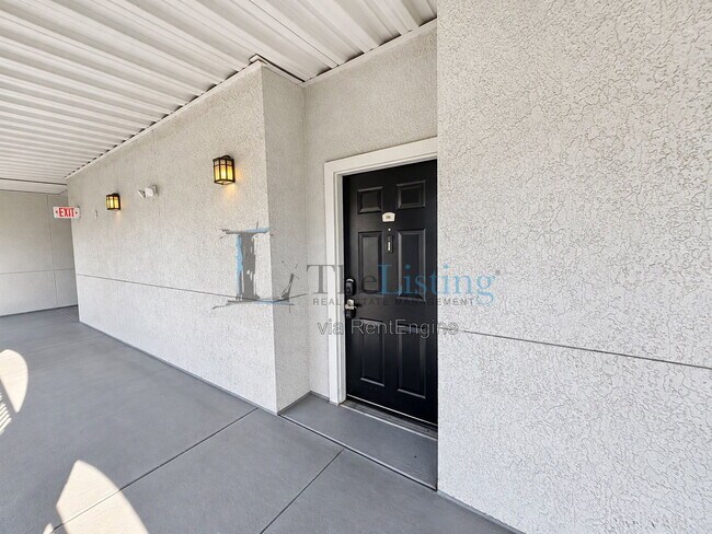 Building Photo - 204 E South St