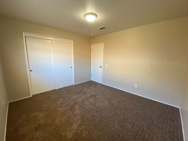 Foto del edificio - Cute Two Bedroom Cozy Home in Marina