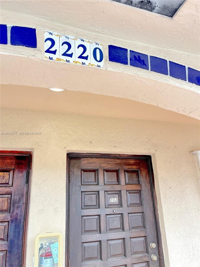 Foto del edificio - 2220 W 74th St