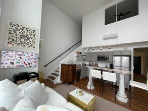 Building Photo - 1585 Hertel Ave