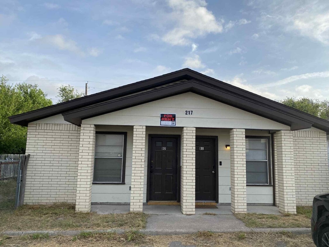 Primary Photo - 217 Fletcher Dr