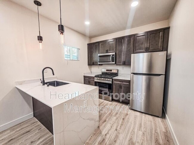 Building Photo - 3350 Lockwood Dr