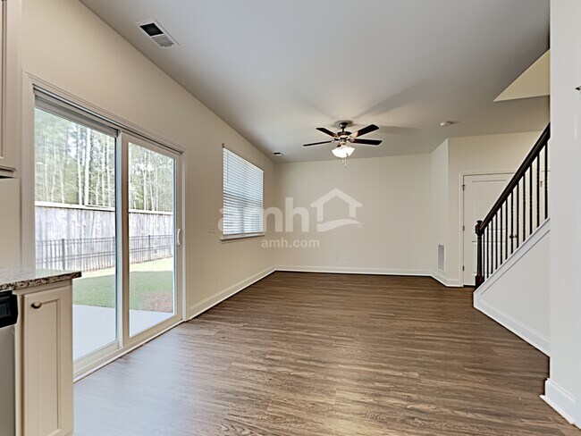 Foto del edificio - 157 Blackstone Dr