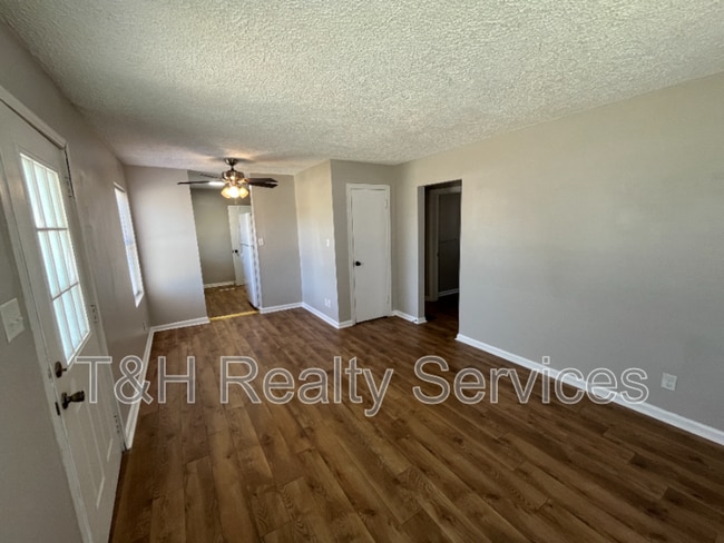 Building Photo - 1750 N Whittier Pl