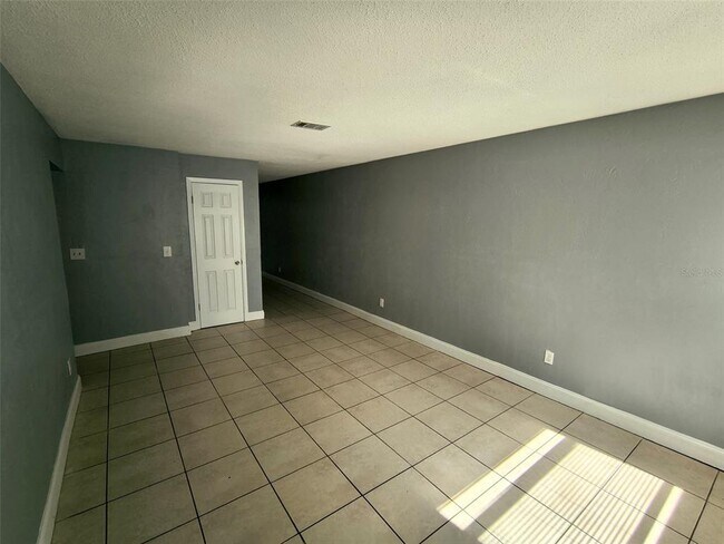 Foto del edificio - 321 S Adams St