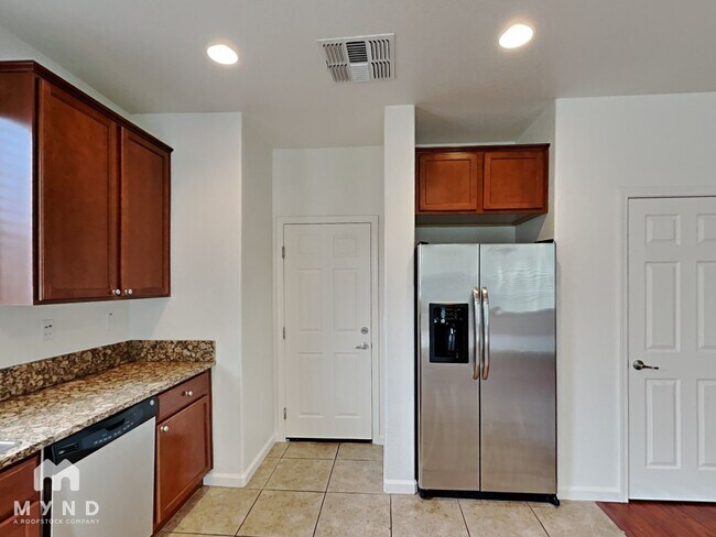 Foto del edificio - 1088 Crown View Dr