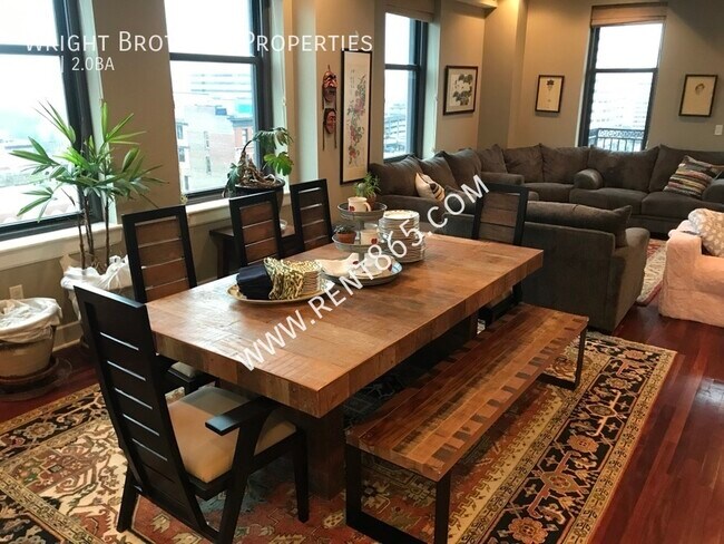 Building Photo - 531 S Gay St