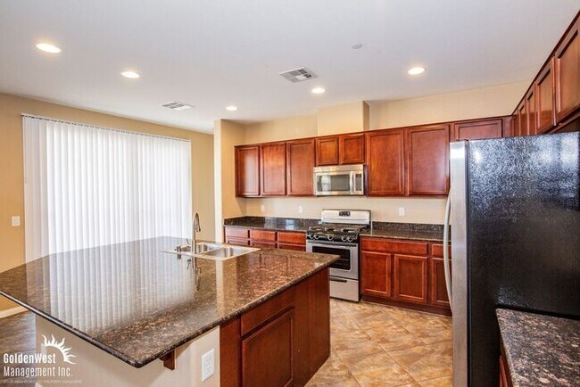 Building Photo - Stunning 4Bdm 3Ba Two-Story Home in the In...