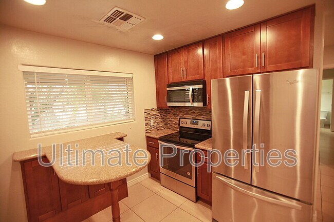 Foto del edificio - 1003 W Howe St