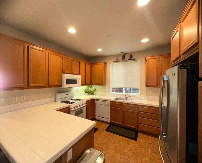 Foto del edificio - 25971 Newport Ave